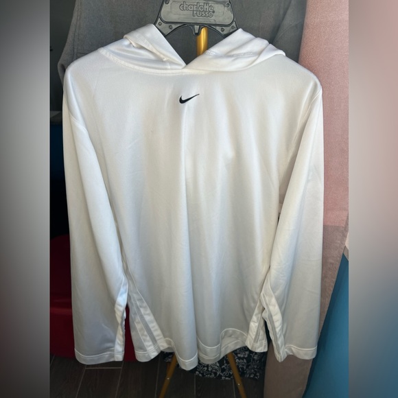 White Men’s basketball pullover, medium, like new - Picture 4 of 5